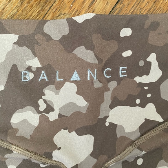 Balance Athletica Base Camp Leggings - Picture 3 of 3